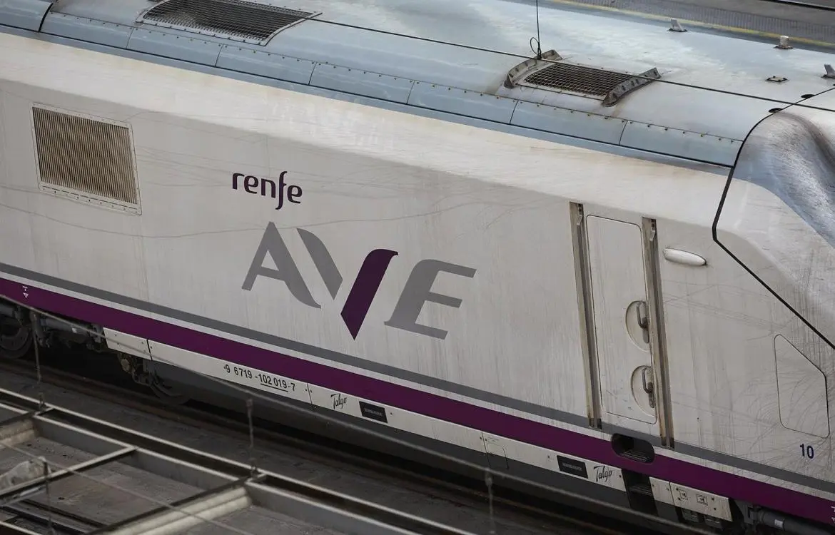 La mitad de precio y el doble de tiempo: el AVE Málaga-Madrid a 22,20 euros y con trenes de hasta cinco horas