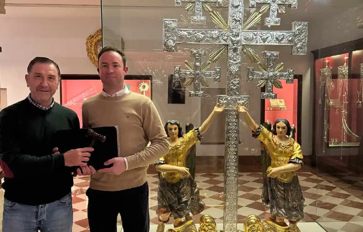 Daniel Cuenca, nuevo hermano mayor de trono de la Santa Cruz, de la cofradía del Socorro de Antequera